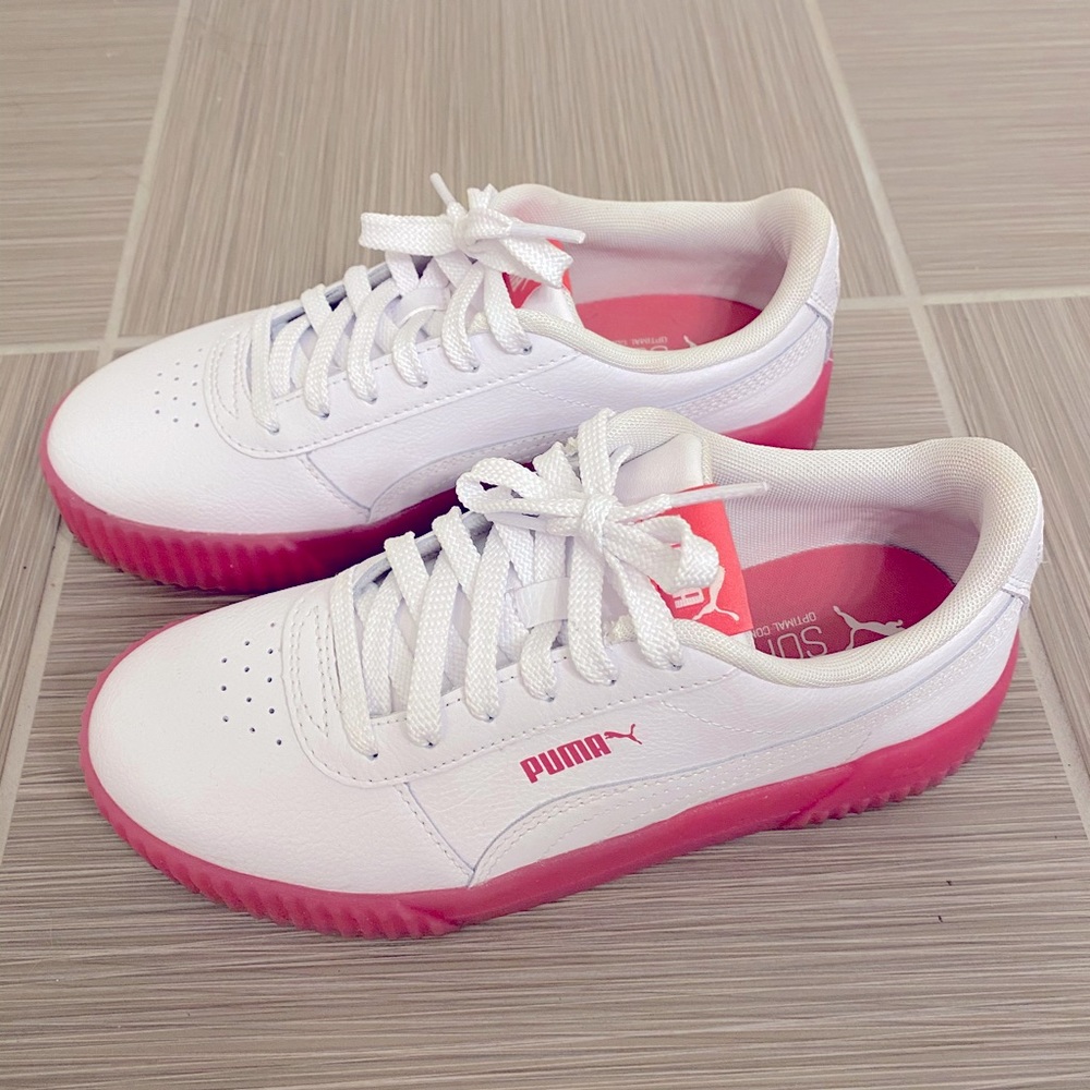 Women’s Puma Carina Pink Sneakers 6.5